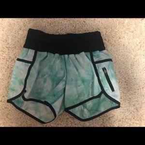 Size 4 rare lulu tye dye shorts!